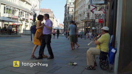 Posterframe von Ein Wiener Spaziergang im Tango-Takt